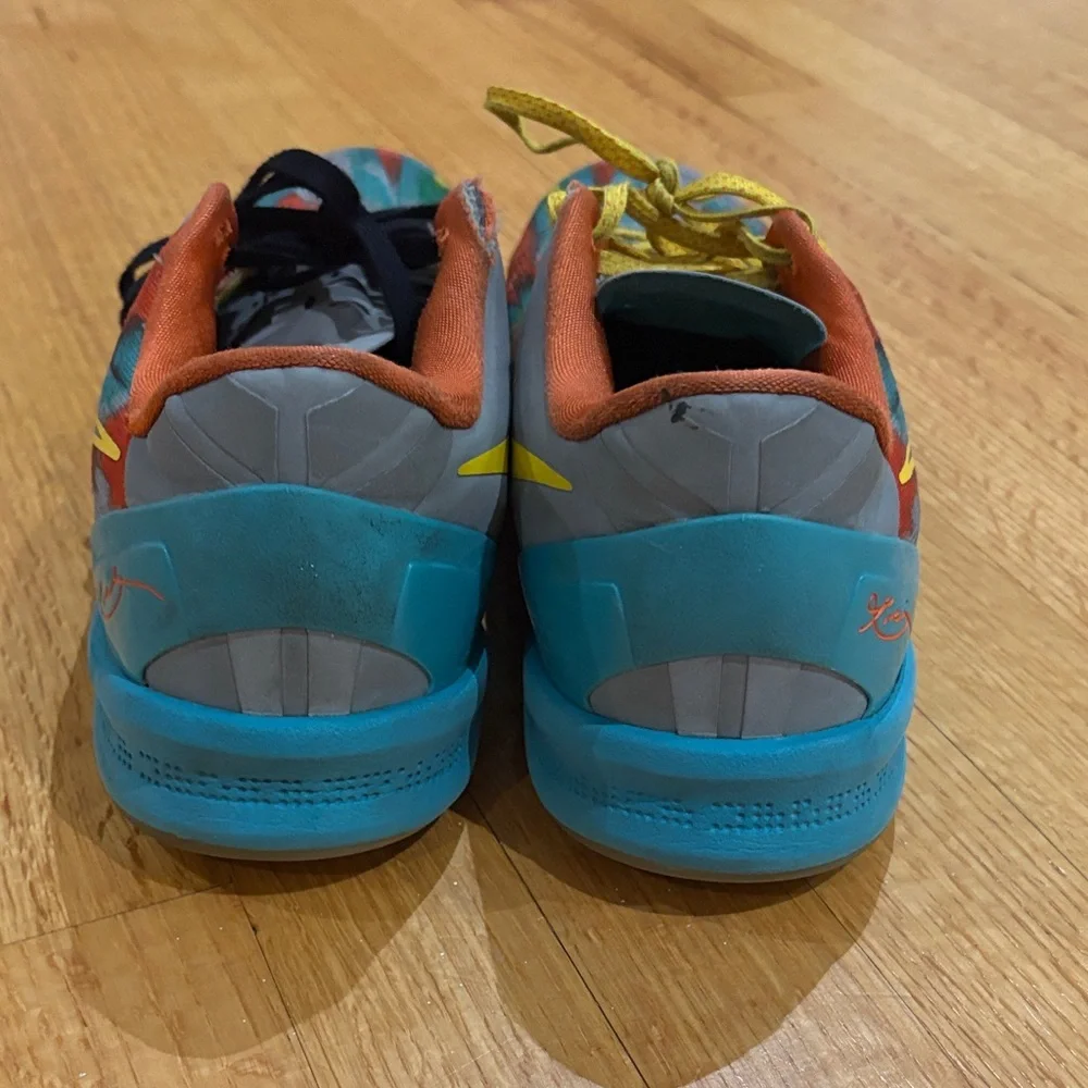 Nike Multicolor Sneakers with Yellow and Blue Highlights - Picture 6 of 9